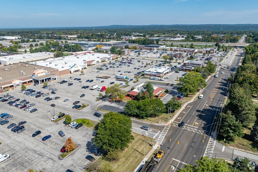 6235-6245 Wilson Mills Rd, Highland Heights, OH à louer - Aérien – Image 3 sur 7