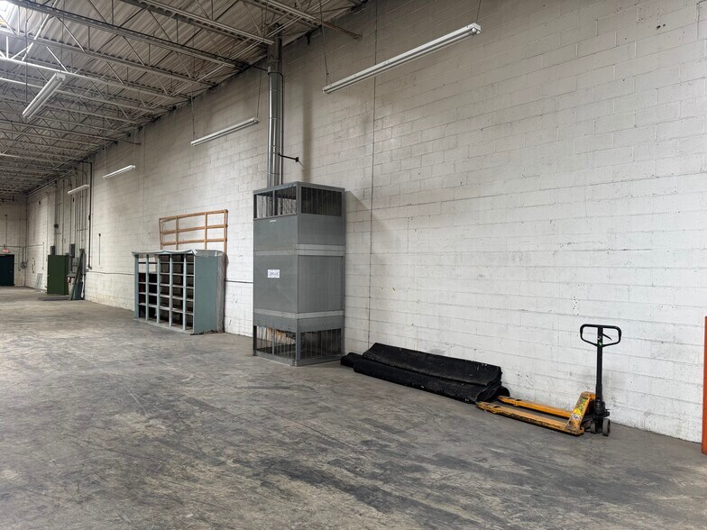 15 E Elm St, Broadalbin, NY à louer - Photo de l’immeuble – Image 3 sur 37