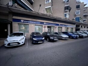 Local commercial dans Parla, Madrid à louer Photo intérieure– Image 1 sur 6