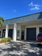 4700 N Dixie Hwy, Oakland Park, FL à louer Photo de l’immeuble– Image 1 sur 7