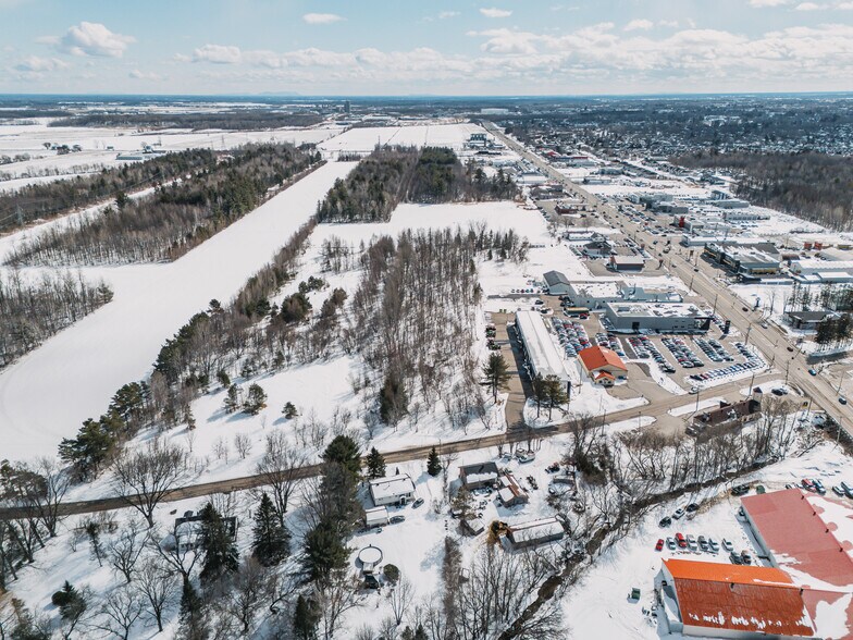 591 QC-131, Notre-dame-des-prairies, QC à vendre - Photo de l’immeuble – Image 2 sur 2