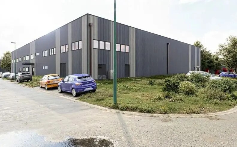 Industriel/Logistique dans Saint-Ouen-l'Aumône à louer Photo de l’immeuble– Image 1 sur 3