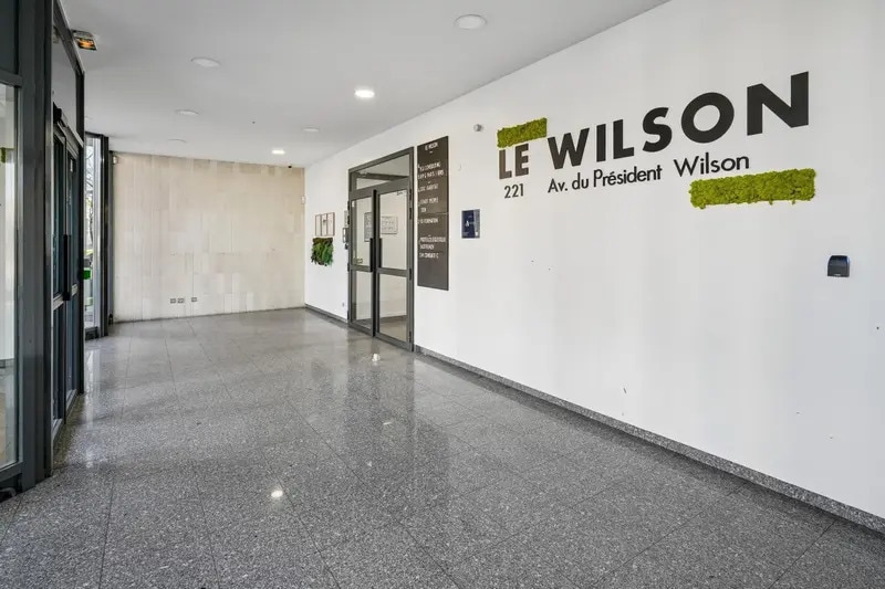 Bureau dans Saint-Denis à louer Hall d’entrée– Image 1 sur 15