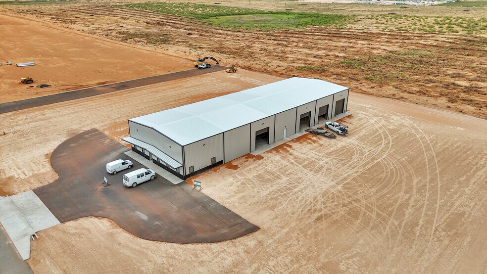 5902 County Rd 135 rd, Midland, TX à louer - Photo de l’immeuble – Image 2 sur 19