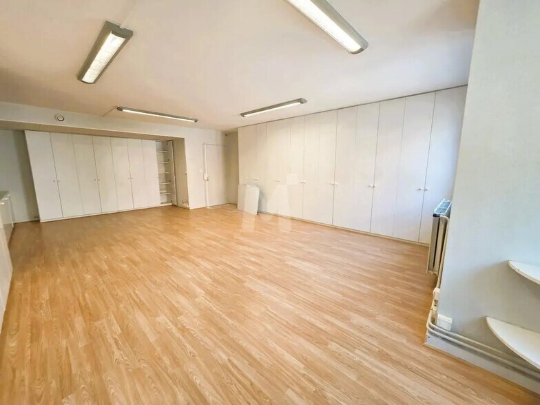 Bureau dans Évry-Courcouronnes à louer - Photo de l’immeuble – Image 3 sur 7
