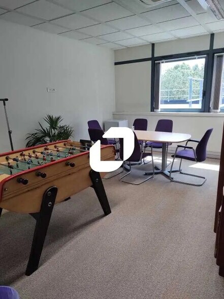 Bureau dans Saclay à louer - Photo de l’immeuble – Image 2 sur 10