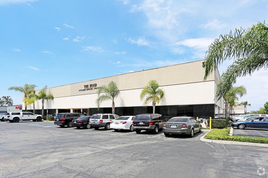 2925 Airway Ave, Costa Mesa, CA à louer - Photo de l’immeuble – Image 3 sur 22