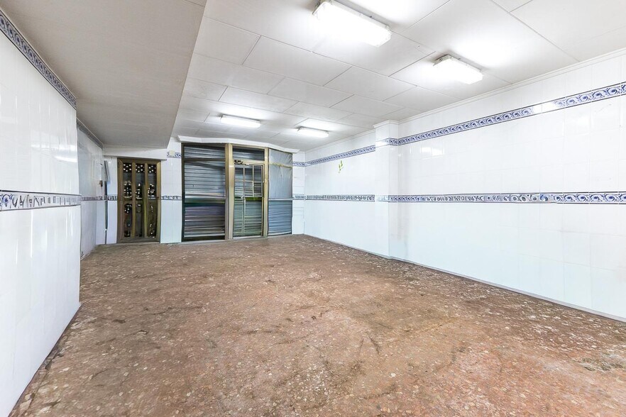 Immeuble residentiel dans Mislata, Valencia à vendre - Photo intérieure – Image 2 sur 5