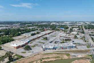 6600-6924 Antoine Dr, Houston, TX - VUE AÉRIENNE  vue de carte - Image1