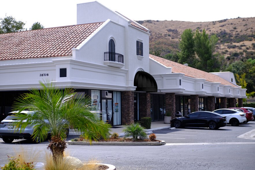 28700-28716 Roadside Dr, Agoura Hills, CA à louer - Photo de l’immeuble – Image 3 sur 14
