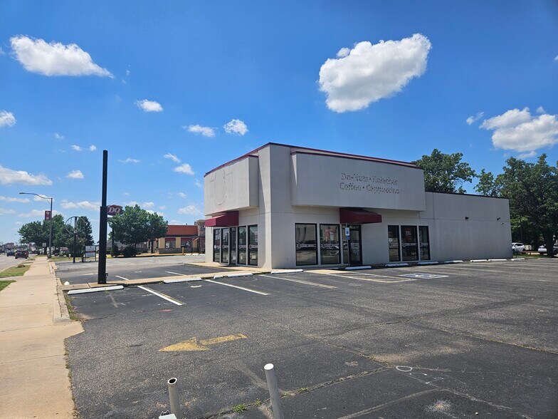 1805 W Main St, Norman, OK à louer - Photo de l’immeuble – Image 2 sur 9