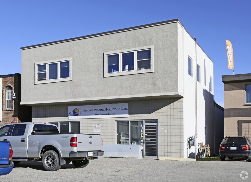 220 40th Ave NE, Calgary, AB à vendre - Photo de l’immeuble – Image 1 sur 6