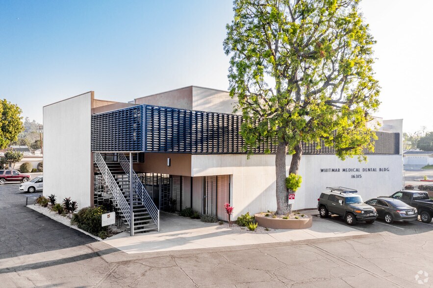 16315 E Whittier Blvd, Whittier, CA à louer - Photo de l’immeuble – Image 2 sur 14