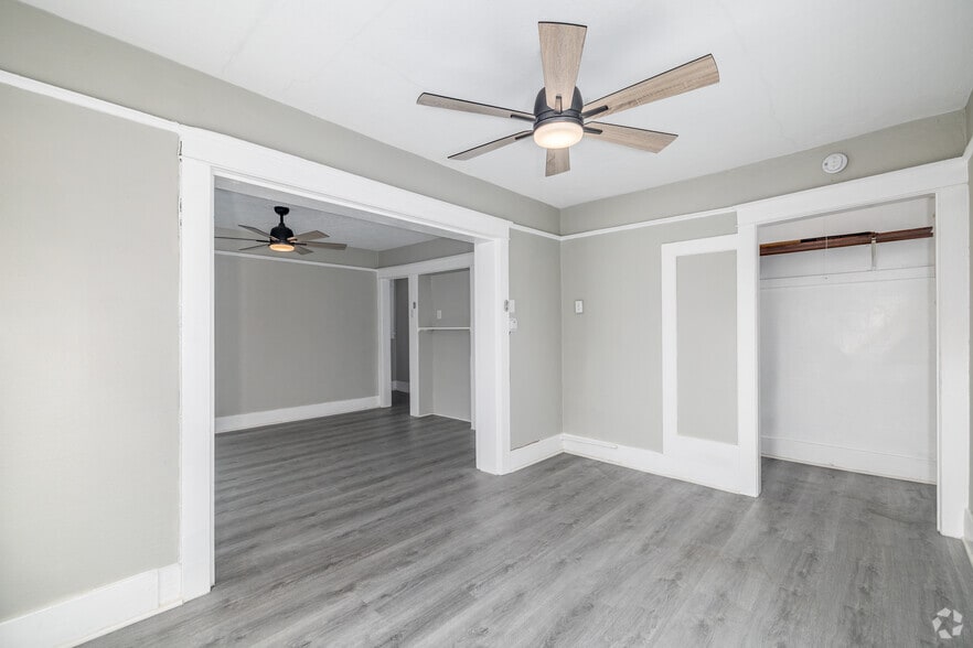 121-125 W 5th St, Long Beach, CA à vendre - Photo intérieure – Image 3 sur 8