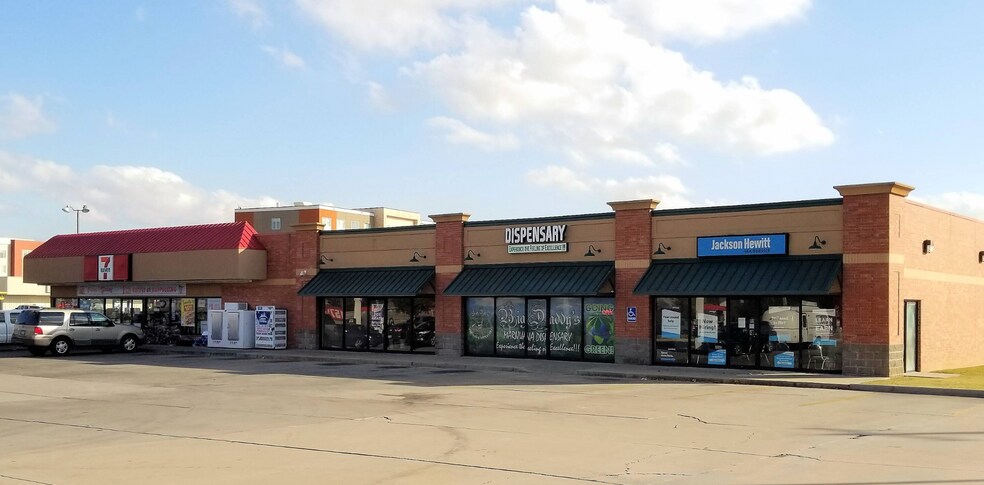 646 NW 12th St, Moore, OK à louer - Photo de l’immeuble – Image 1 sur 3