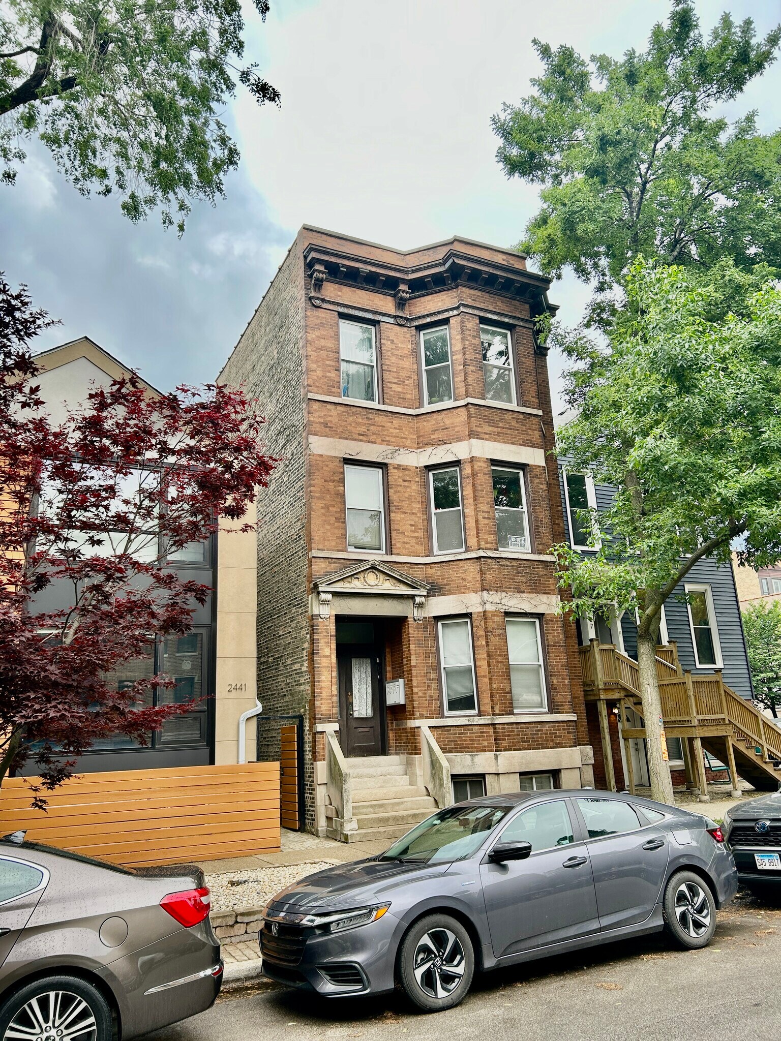 2439 N Seminary Ave, Chicago, IL à vendre Photo de l’immeuble– Image 1 sur 50