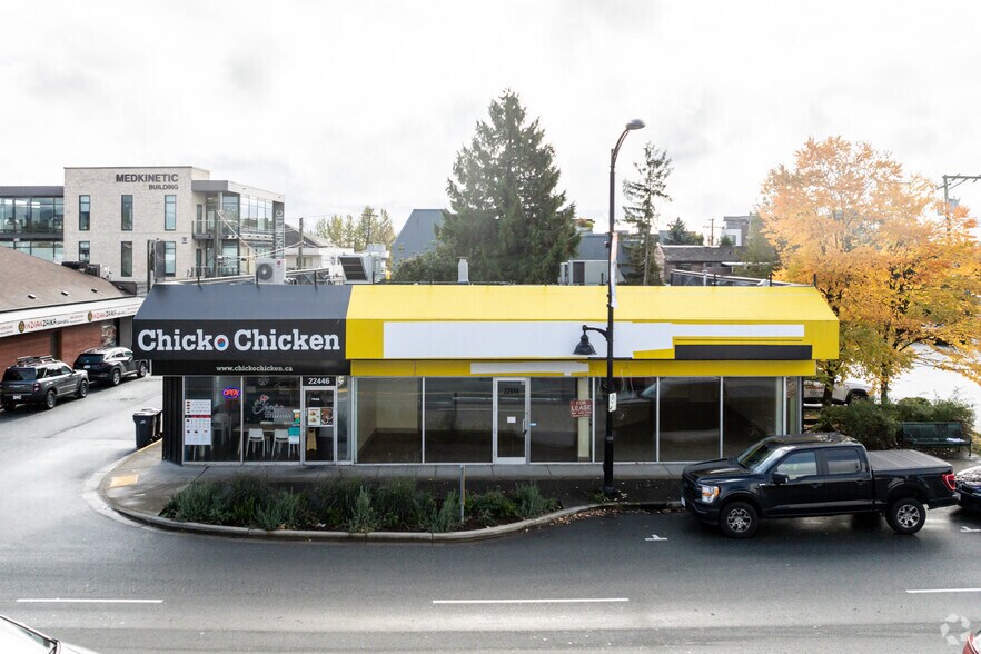 22444 Lougheed Hwy, Maple Ridge, BC à louer - Photo de l’immeuble – Image 2 sur 2