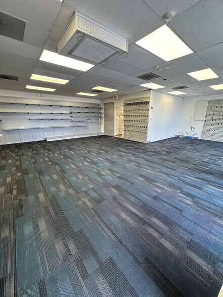 29 N Federal Hwy, Hallandale Beach, FL à louer - Photo de l’immeuble – Image 2 sur 14