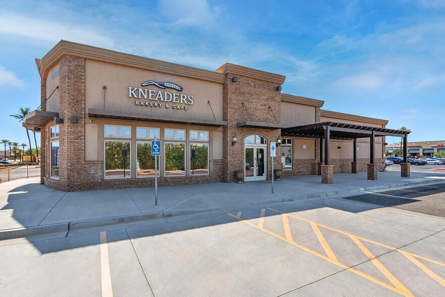 4730 E Ray Rd, Phoenix, AZ à louer - Photo de l’immeuble – Image 2 sur 14