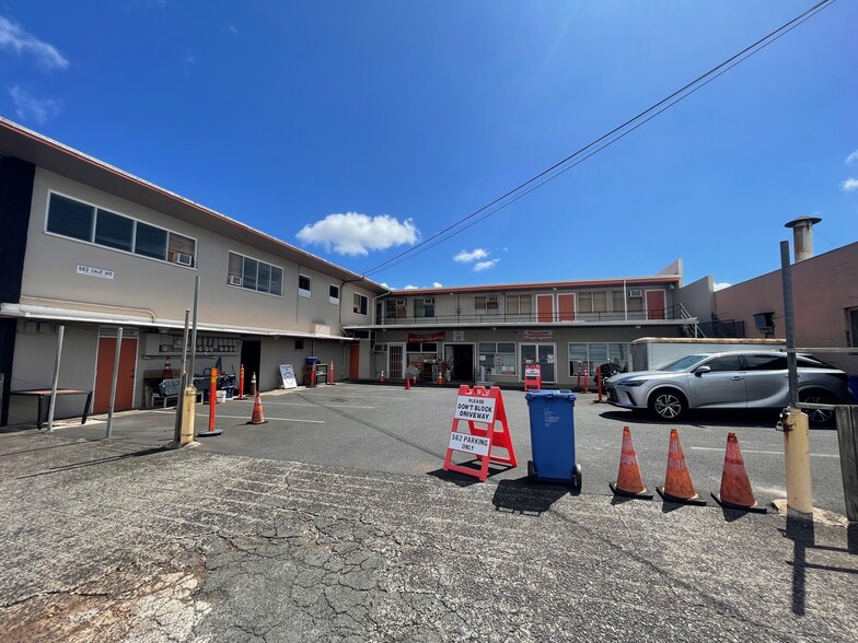 558-562 California Ave, Wahiawa, HI à louer - Photo de l’immeuble – Image 3 sur 14