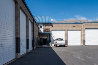 335 S 1250 W, Lindon, UT à louer Photo de l’immeuble– Image 1 sur 16