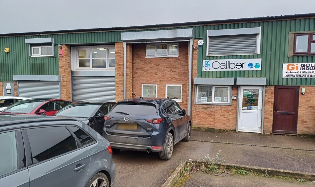 Grovebury Rd, Leighton Buzzard à louer Photo principale– Image 1 sur 4