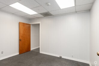 6070 Gateway Blvd E, El Paso, TX à louer Photo intérieure– Image 2 sur 2