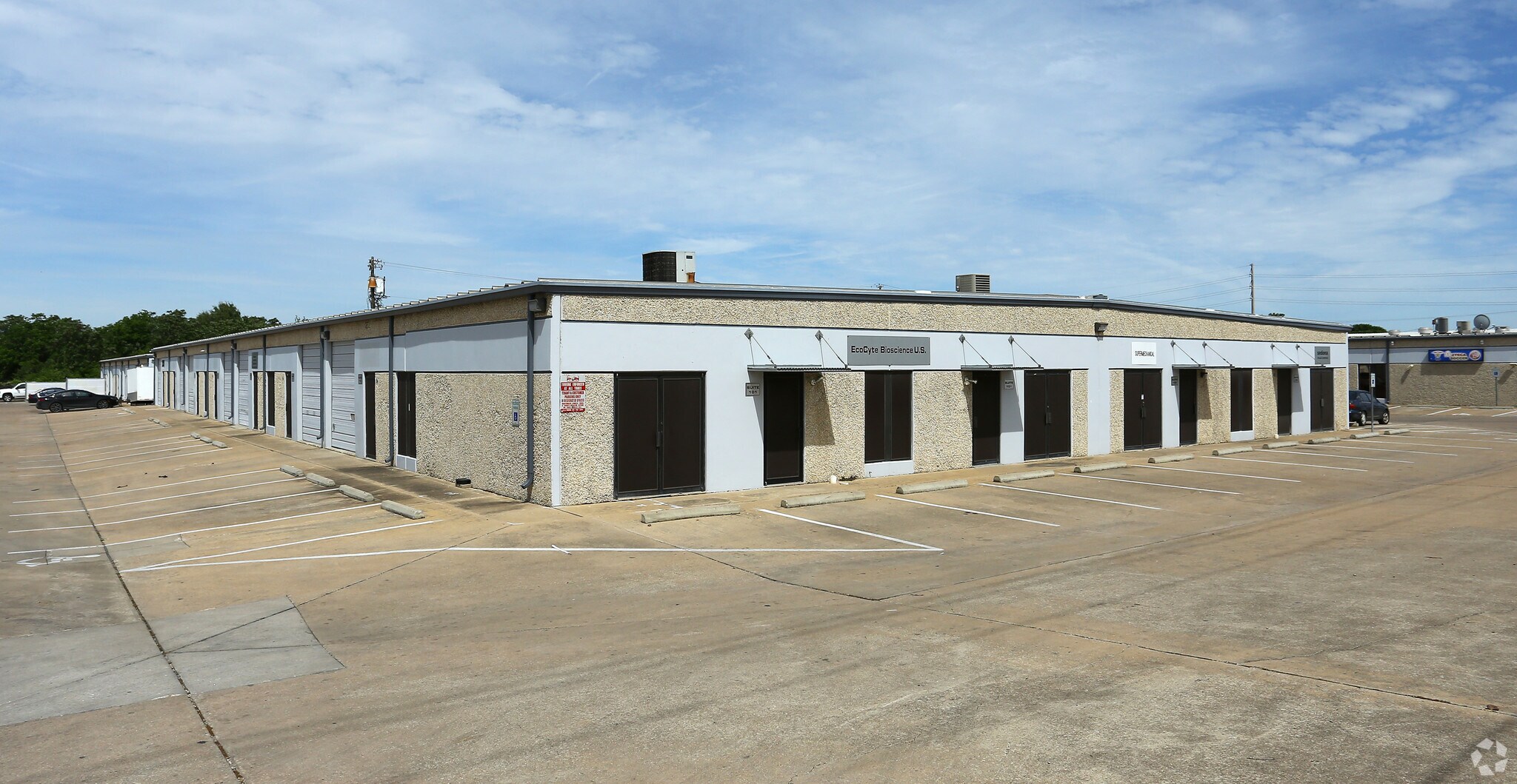 5214 Burleson Rd, Austin, TX à louer Photo principale– Image 1 sur 8