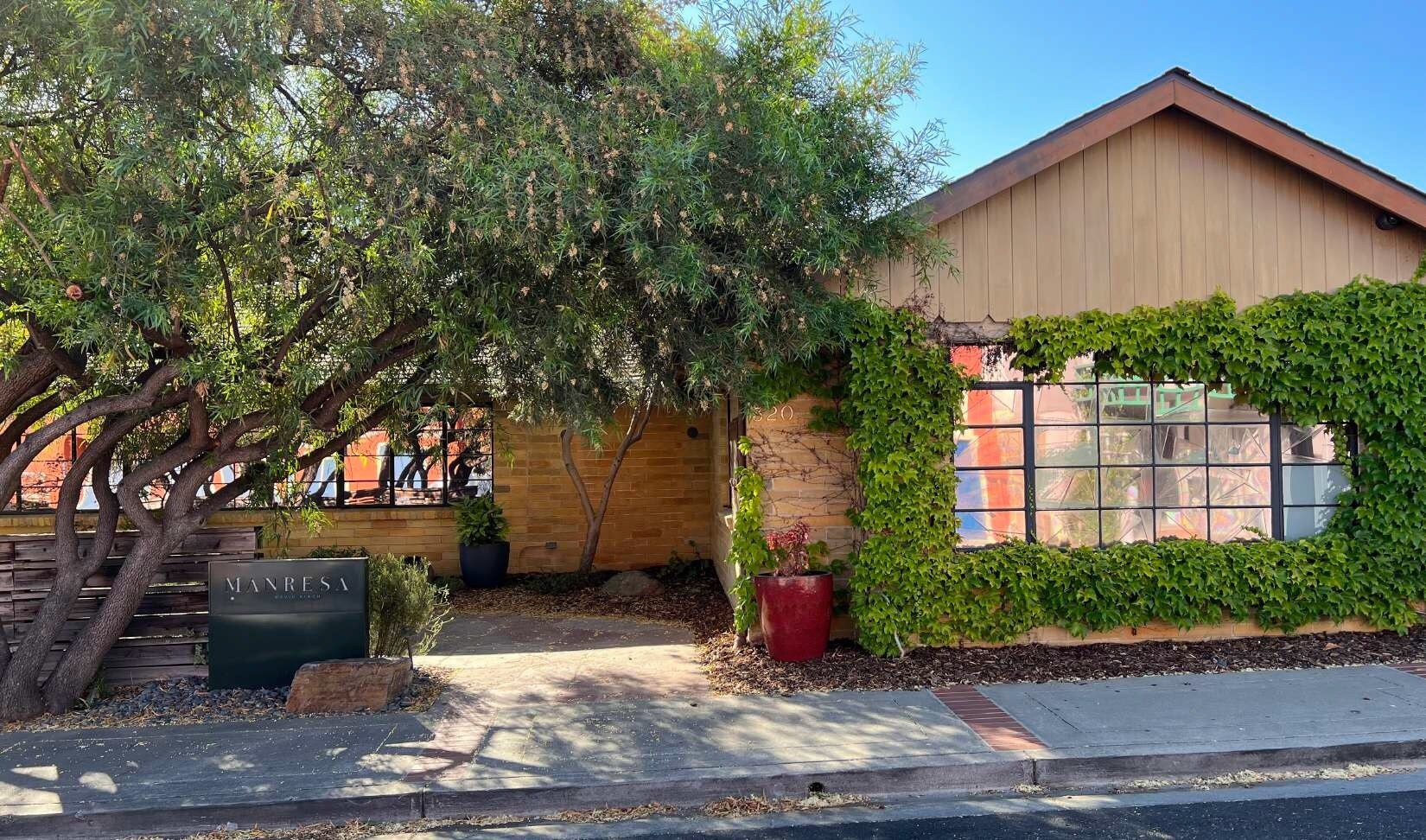 320 Village Ln, Los Gatos, CA à vendre Photo de l’immeuble– Image 1 sur 13