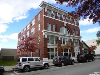 Plus de détails pour 415 Lisbon St, Lewiston, ME - Bureau à vendre
