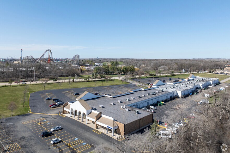 401 N Riverside Dr, Gurnee, IL à louer - Aérien – Image 2 sur 22