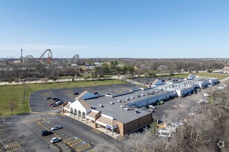 401 N Riverside Dr, Gurnee, IL - VUE AÉRIENNE  vue de carte - Image1