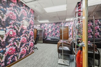 2 Pidgeon Hill Dr, Sterling, VA à louer Photo intérieure– Image 1 sur 8