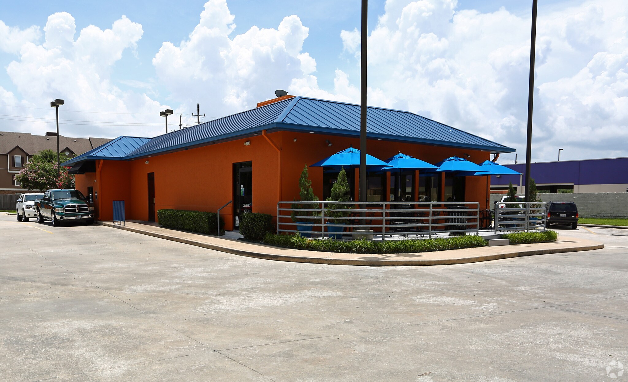 8422 Highway 6 N, Houston, TX à louer Photo de l’immeuble– Image 1 sur 5