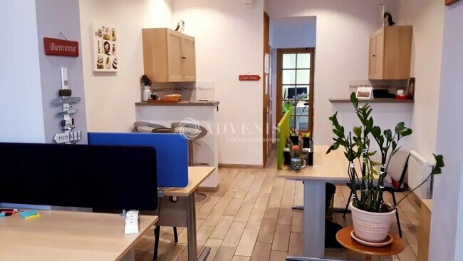 Plus de détails pour Bureau à vendre