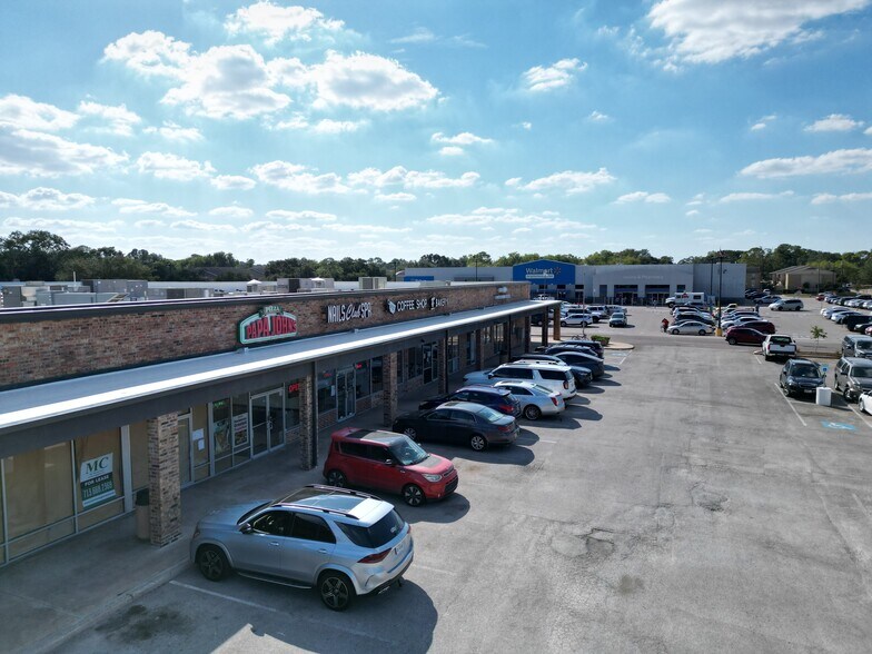 9700-9730 Hillcroft Ave, Houston, TX à louer - Photo de l’immeuble – Image 3 sur 7