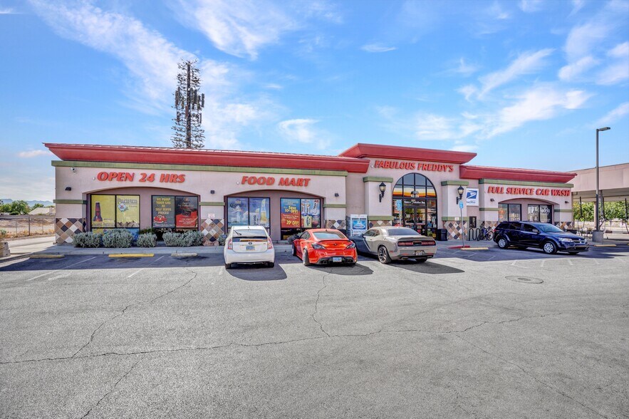4309 W Craig Rd, Las Vegas, NV à vendre - Photo de l’immeuble – Image 2 sur 7