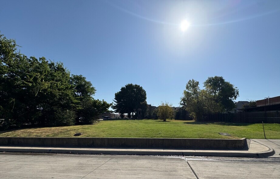 203 W Kaufman, Rockwall, TX à vendre - Photo principale – Image 2 sur 7