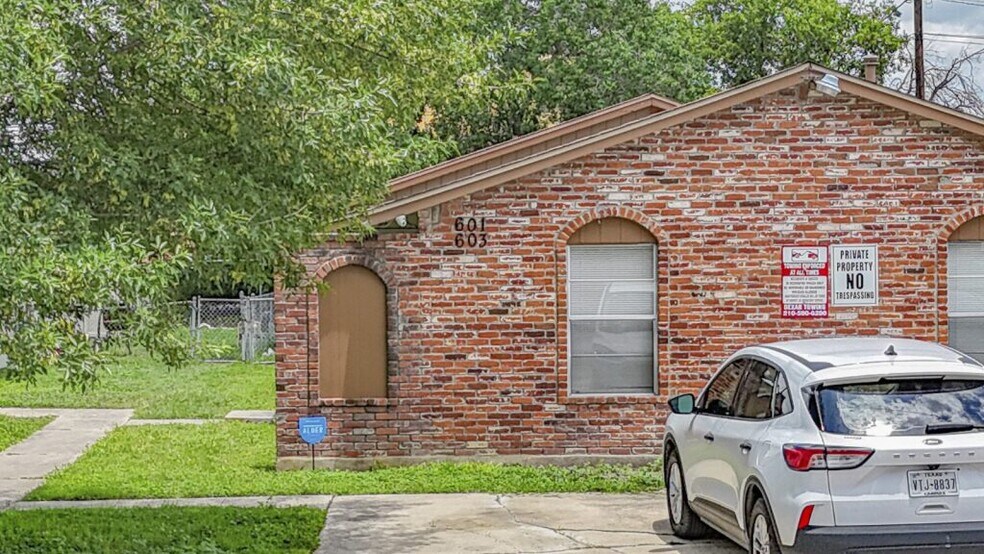 601-641 Tarasco St, San Antonio, TX à vendre - Photo de l’immeuble – Image 1 sur 4
