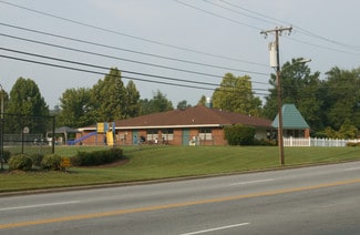 Plus de détails pour 337 W Vandalia Rd, Greensboro, NC - Local commercial à vendre