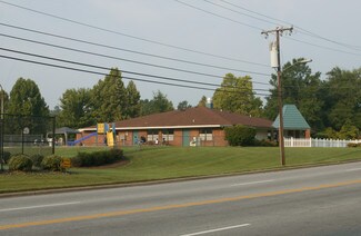 Plus de détails pour 337 W Vandalia Rd, Greensboro, NC - Local commercial à vendre