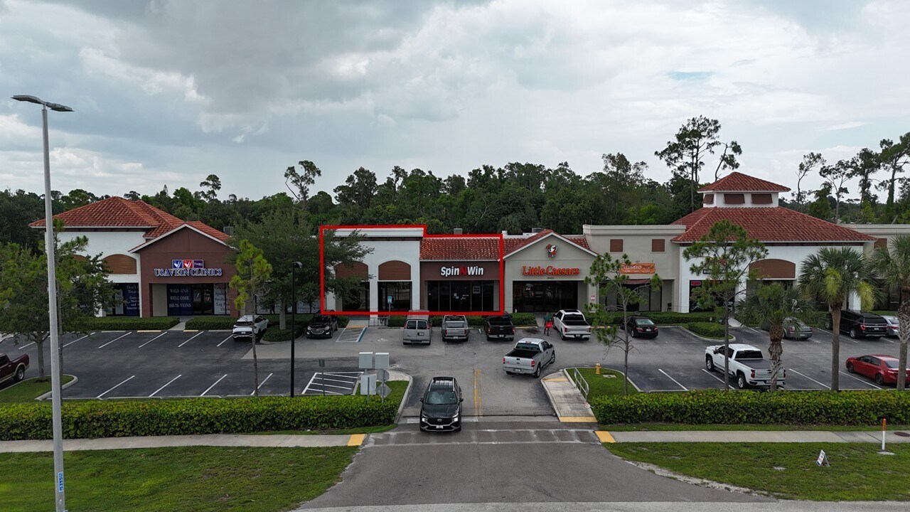 19451 S Tamiami Trl, Fort Myers, FL à louer Photo de l’immeuble– Image 1 sur 3