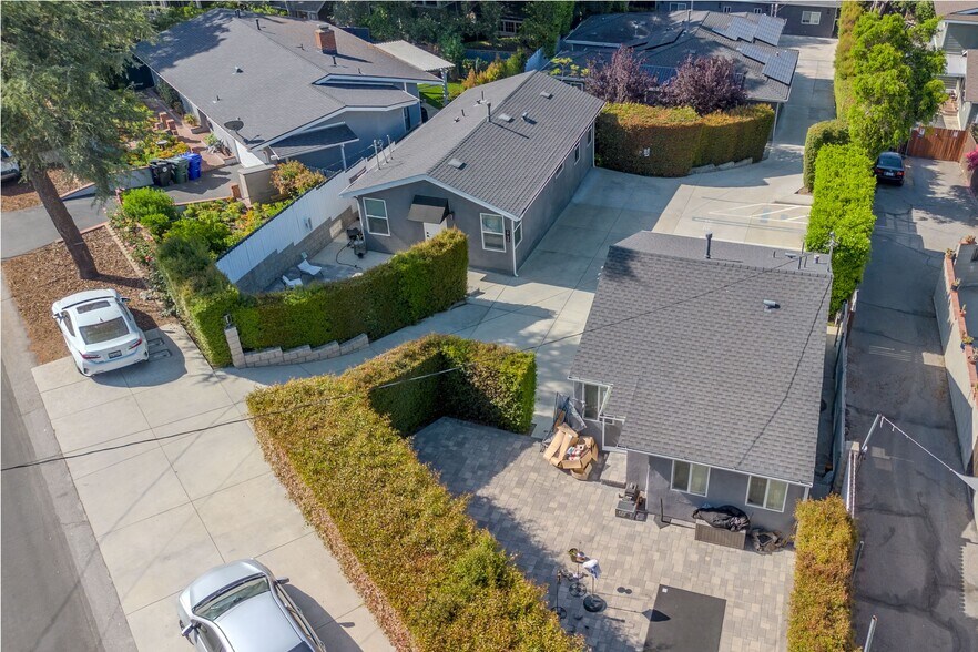 2700 Prospect Ave, La Crescenta, CA à vendre - Photo de l’immeuble – Image 2 sur 19