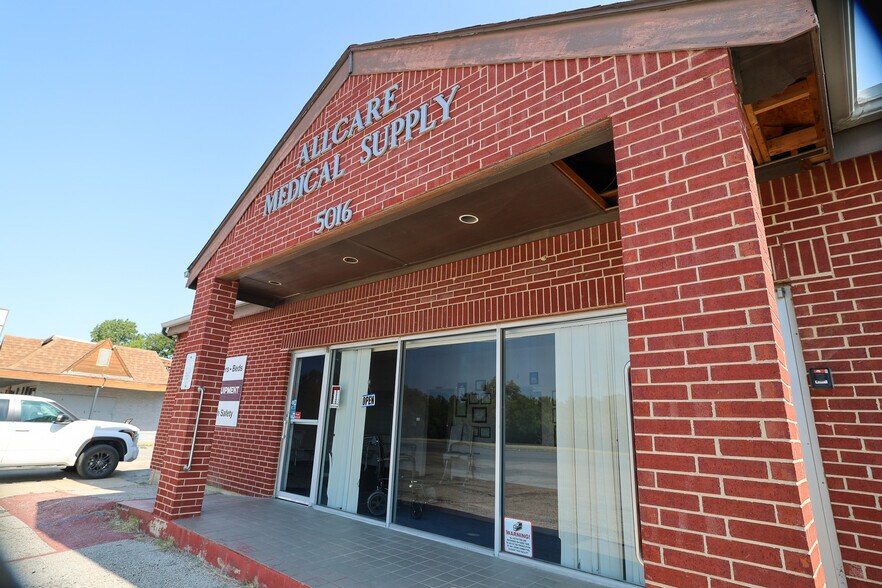 5016 Jacksboro Hwy, Fort Worth, TX à vendre - Photo de l’immeuble – Image 3 sur 17