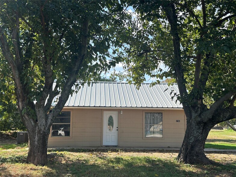 2764 W Highway 199, Springtown, TX à vendre - Photo principale – Image 1 sur 8