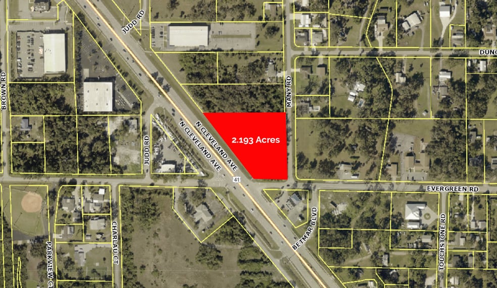 14500 Cleveland Ave, North Fort Myers, FL à vendre - Photo principale – Image 2 sur 4