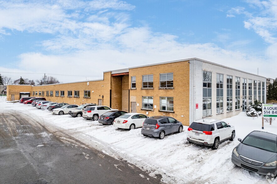 1440 Boul Jules-Poitras, Montréal, QC à louer - Photo principale – Image 1 sur 5