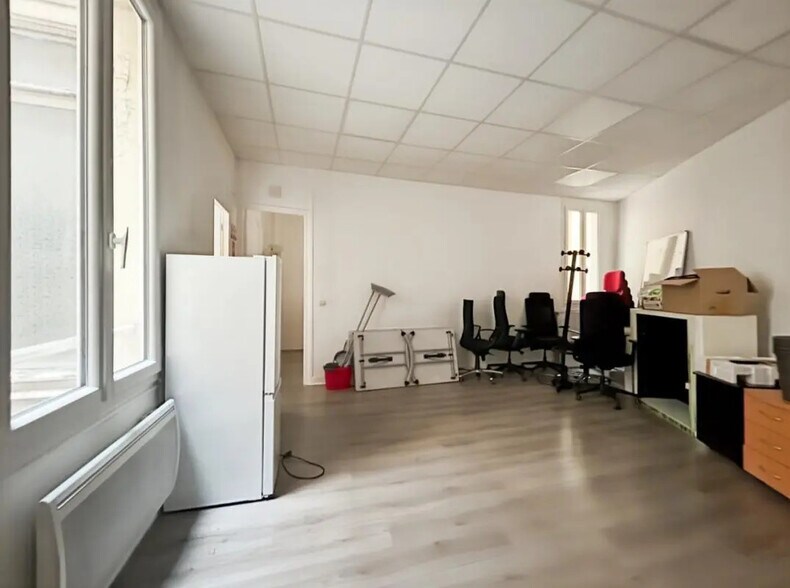 Bureau dans Paris à louer - Photo de l’immeuble – Image 2 sur 7