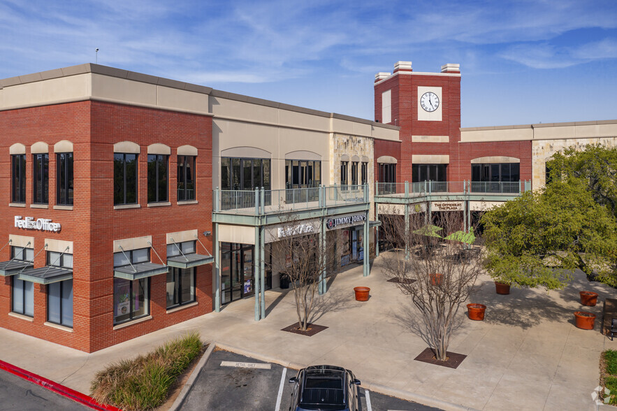 700 E Sonterra Blvd, San Antonio, TX à louer - Photo de l’immeuble – Image 1 sur 13
