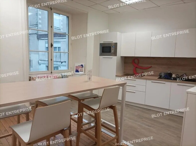 Bureau dans Nantes à louer - Photo de l’immeuble – Image 2 sur 9